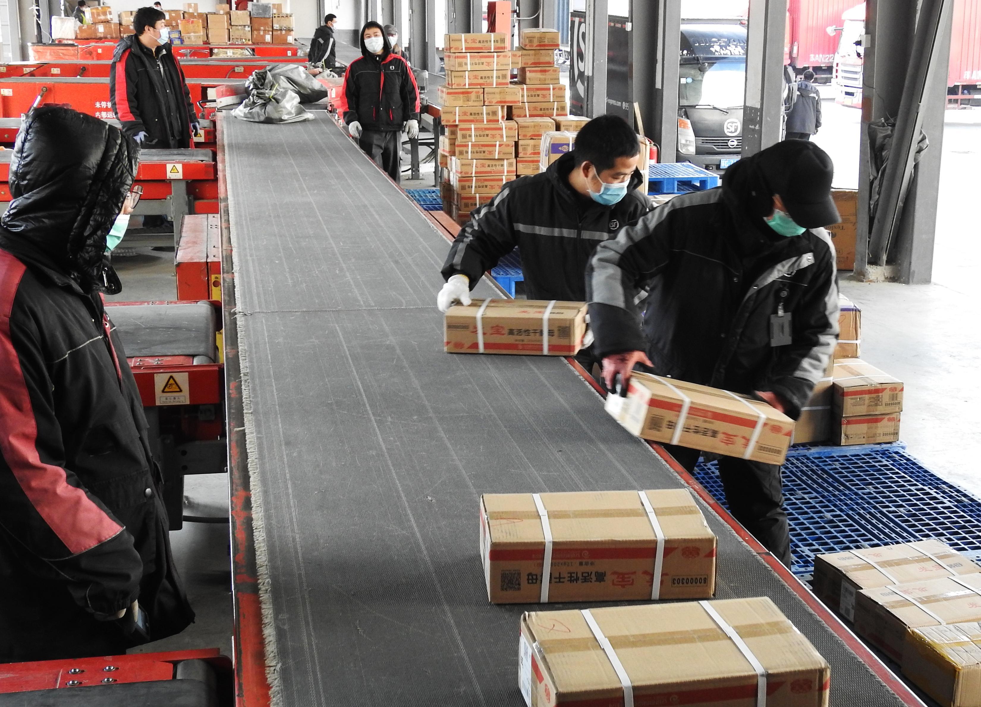 物流新模式下的温情与友情,快递里的友情与陪伴故事