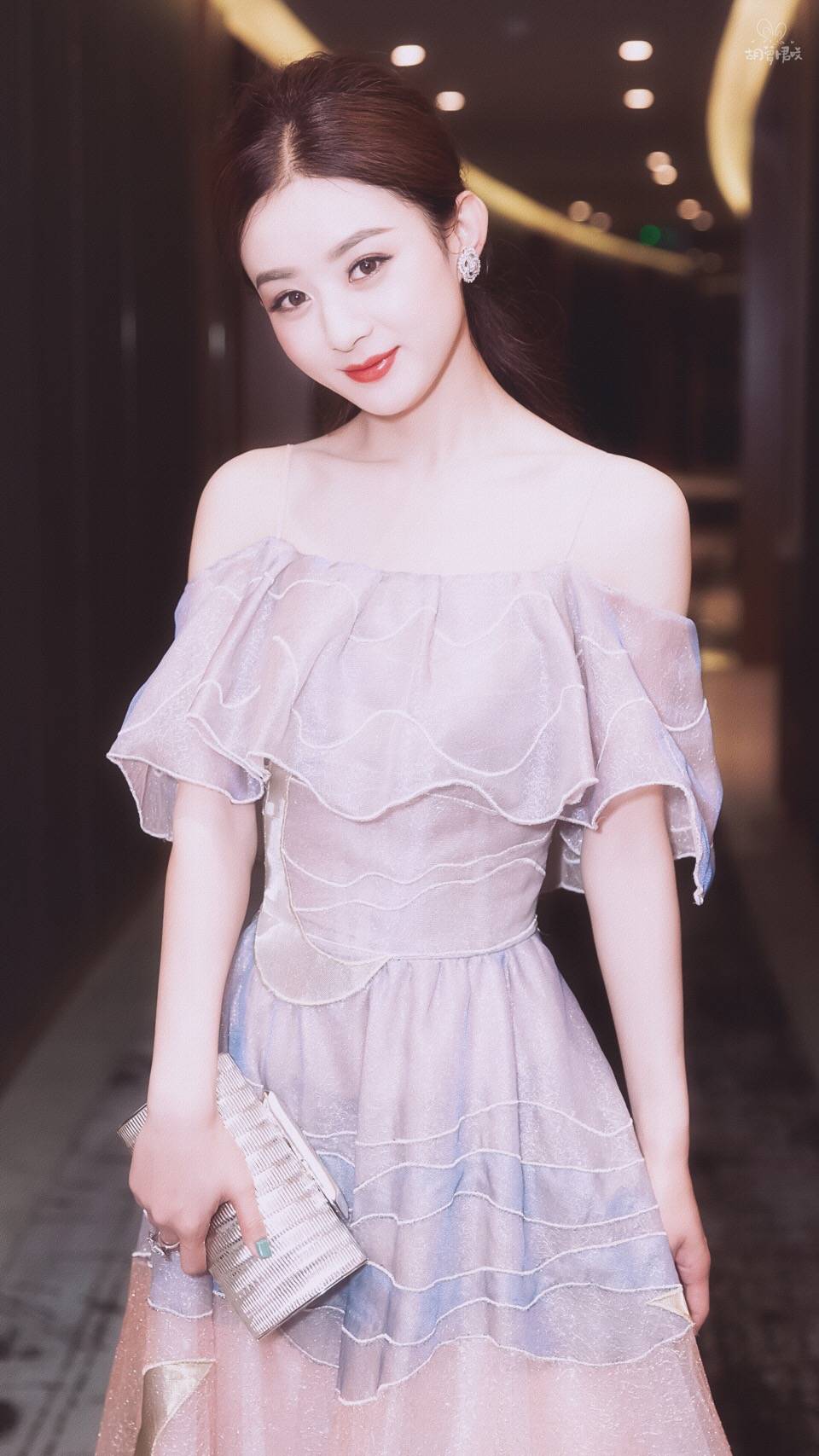 丽颖最新美图,光影魅力瞬间展现!