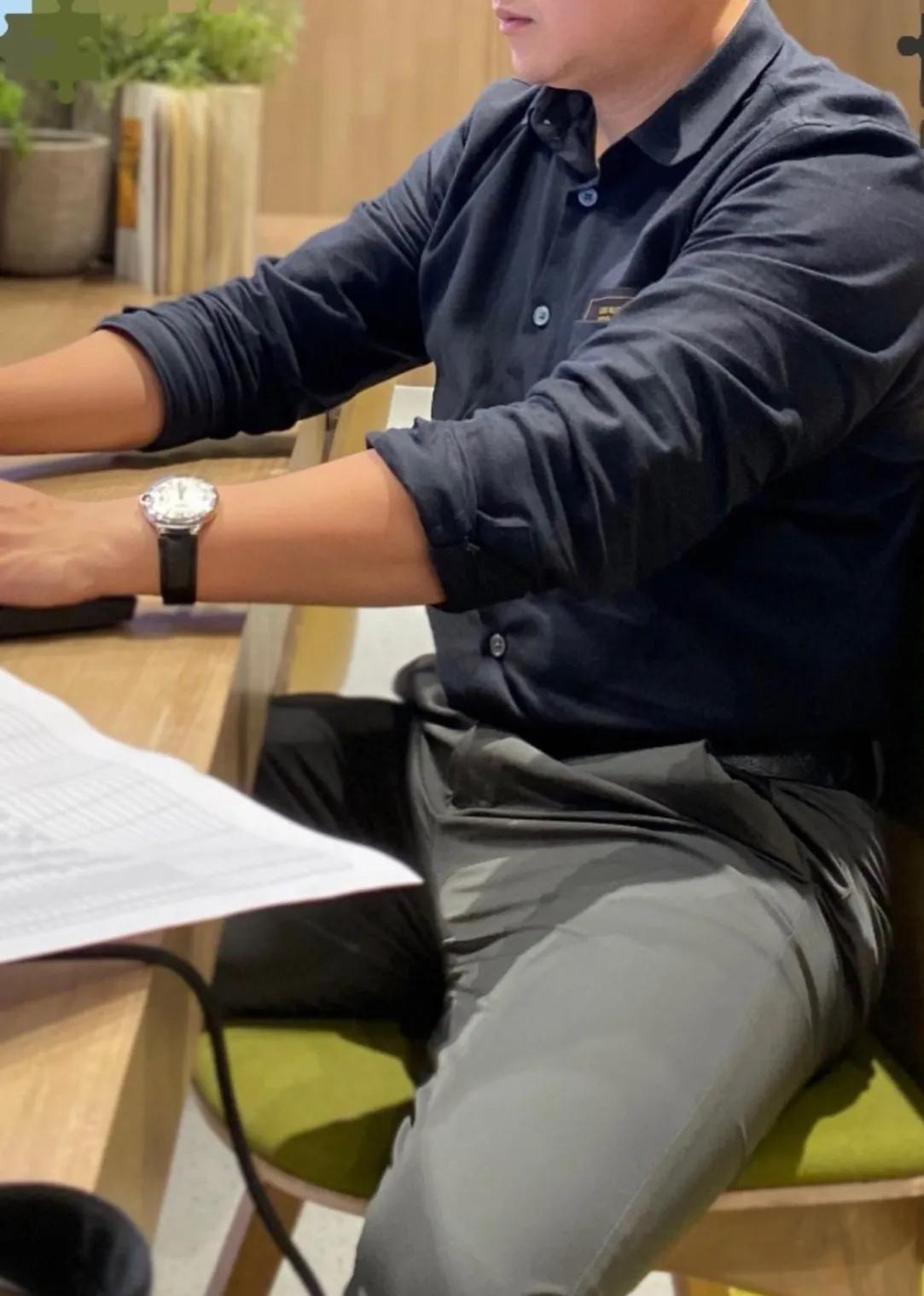 最新男同志le,最新男同志le们的秘密乐园，小巷中的独特小店