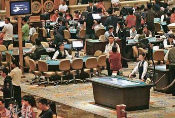 澳門澳利澳全年马会传真资料,深入登降数据利用_WAN79.561投影版