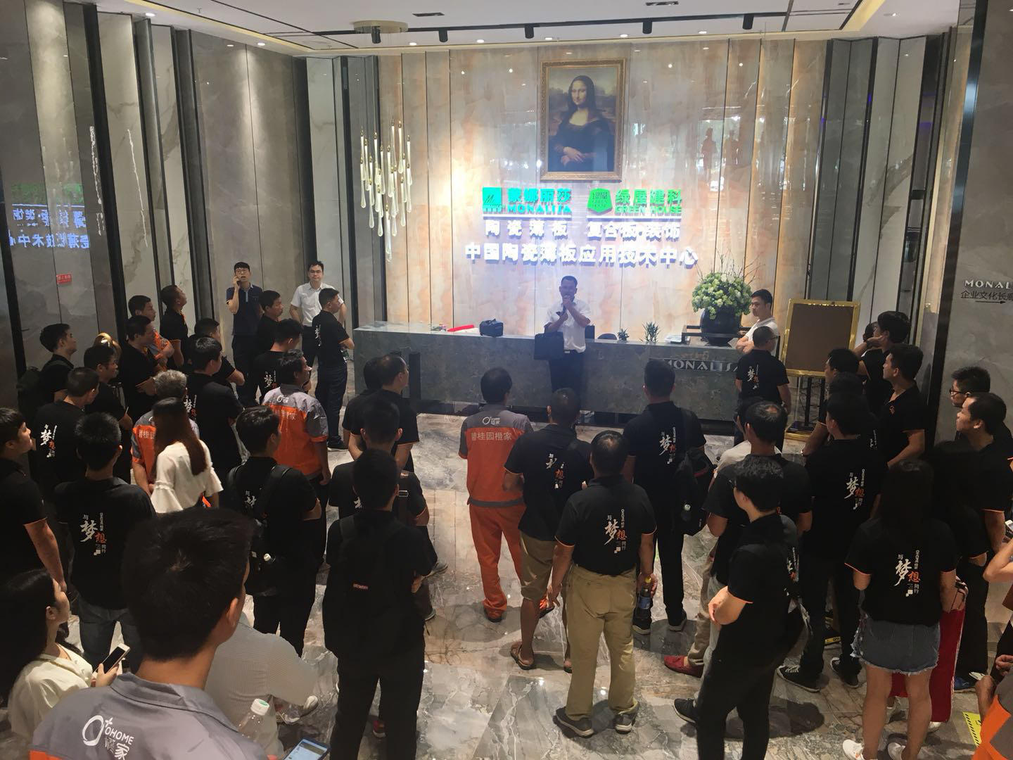 广州瓷砖艺术之旅,最新贴砖培训,探索自然美景的瓷砖艺术体验