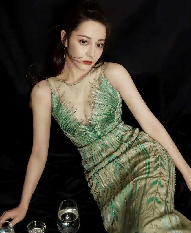 热巴2024最新图片揭秘，小巷深处的独特风情