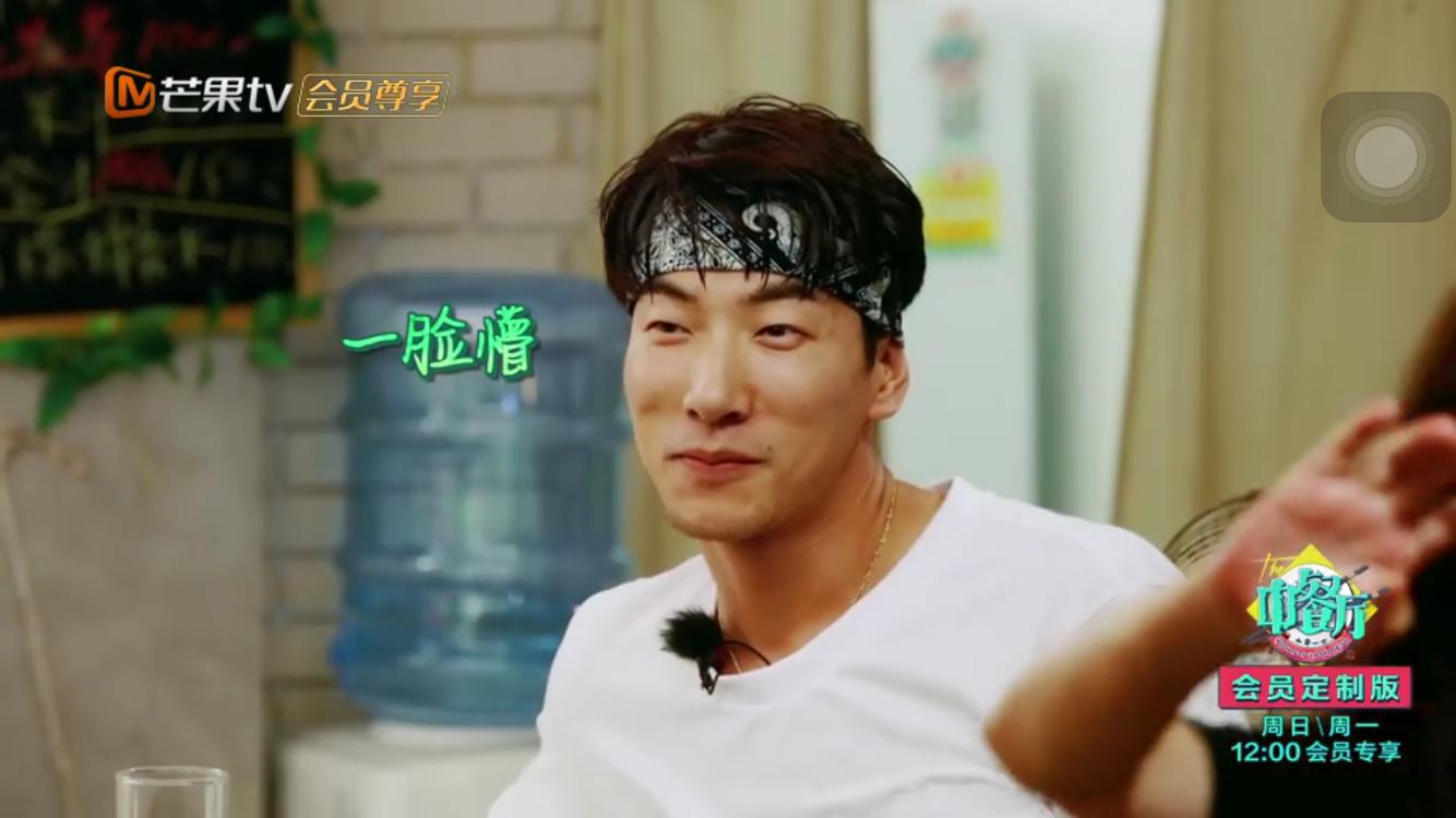 中餐厅最新一期歌曲，旋律唤醒味蕾，心灵共鸣的纽带时刻