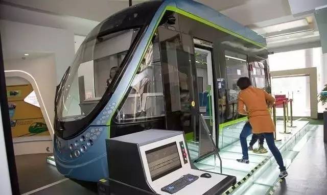 蒙自有轨电车最新动态更新，最新消息一网打尽！