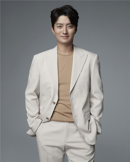 洪新，与自然美景的邂逅，探寻内心宁静之旅