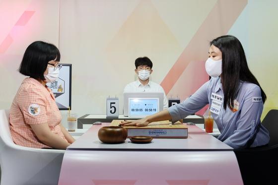 韩国围棋比赛——棋逢对手，暖心竞技