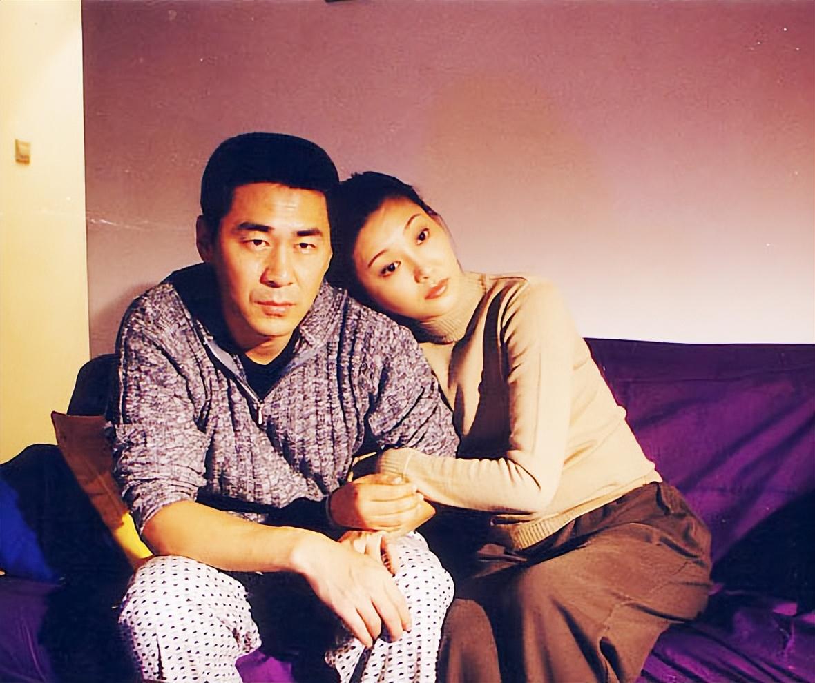 吴越的荧幕之旅，电视剧中的情感纽带与生活温馨时光