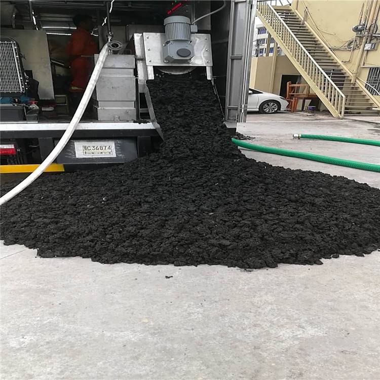 新型环卫抽粪设备使用指南与操作步骤简介