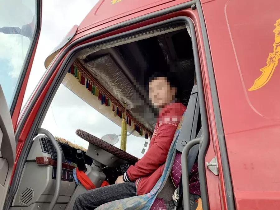 最新开车进宫动态，历史变迁下的审视与现代思考