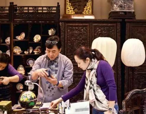 明星手镯闪耀时尚魅力瞬间