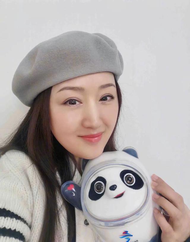 杨钰莹最新图片曝光，时光美人风采依旧