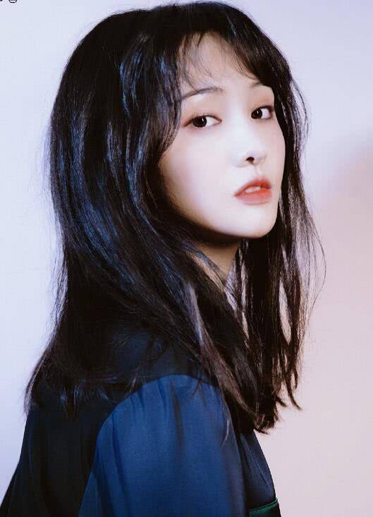 郑爽最新写真2025,时尚潮流与个人魅力的独特展现风采