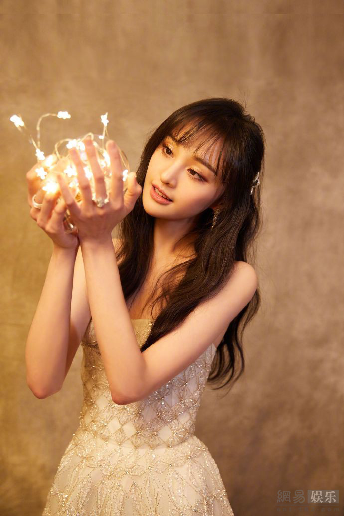 郑爽最新写真2025,时尚潮流与个人魅力的独特展现风采