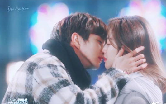 最新韩剧亲吻,科技之吻,智能魅力点亮生活