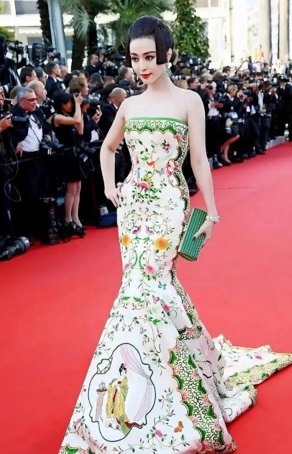 范冰冰最新热搜揭秘,城市星光下的日常温馨生活