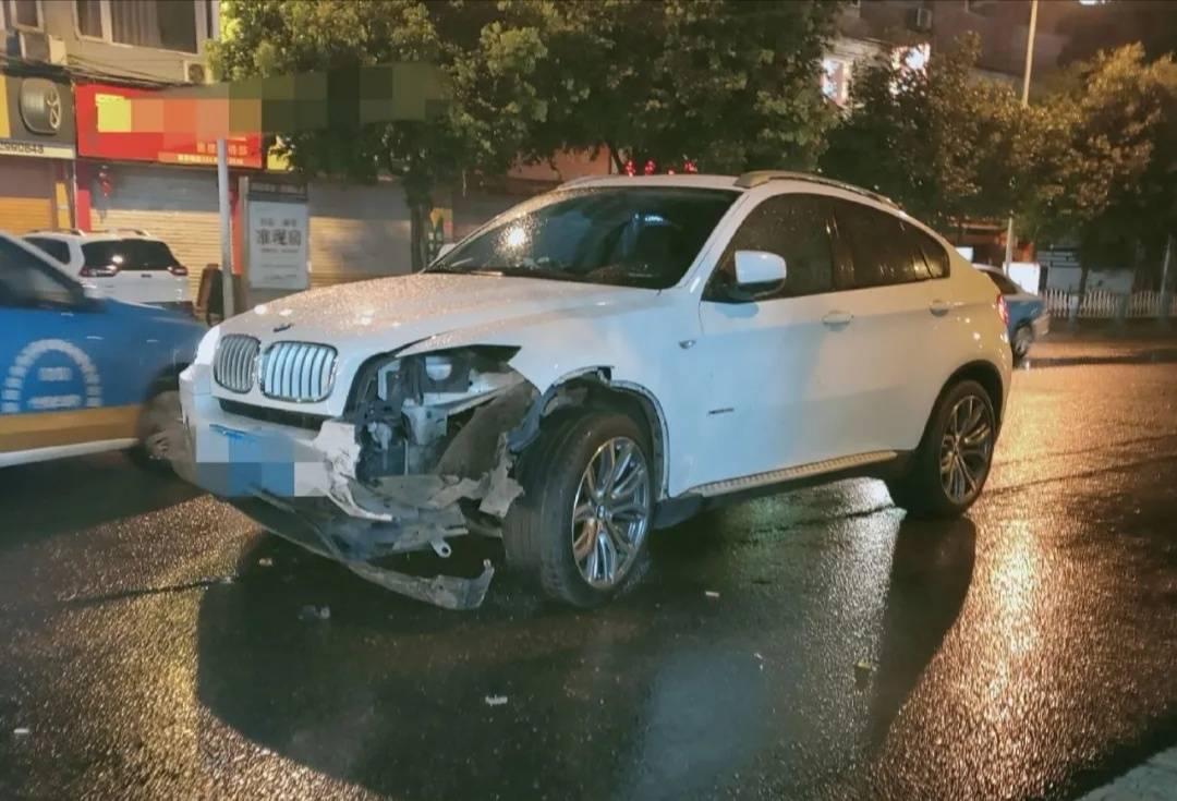 安岳最新车祸事件及科技产品介绍