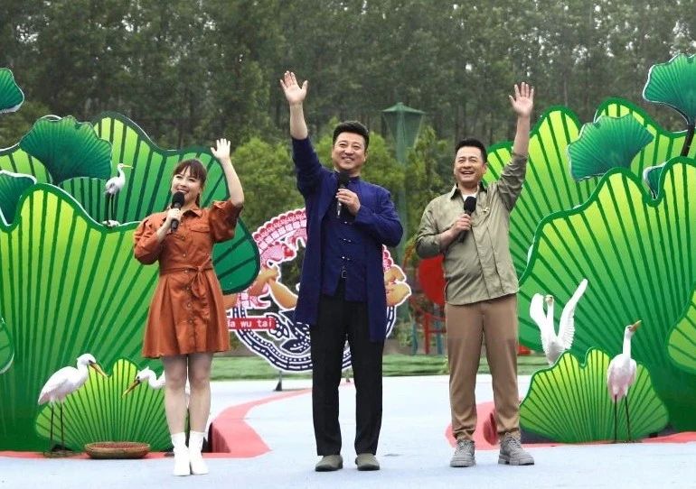 时代旋律下的幼儿椅子舞蹈,展现童年风采的最新视频欣赏