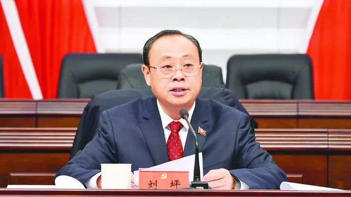 阿坝州委书记领航发展,时代先锋展现新篇章