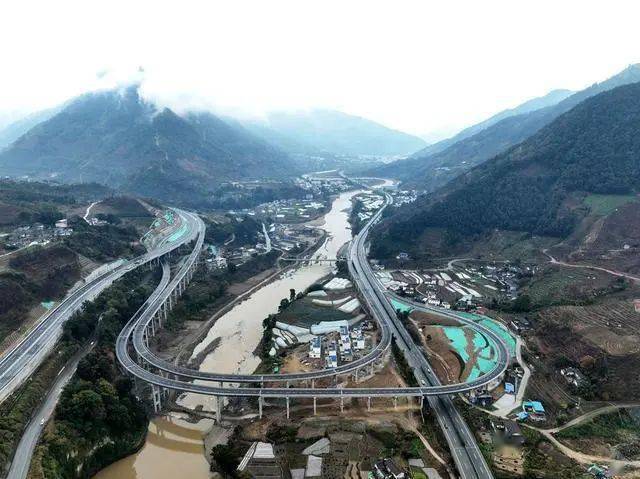 凉山高速公路最新动态更新,最新消息汇总