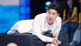 马伯骞最新一期英文节目,潮流与时代的完美融合