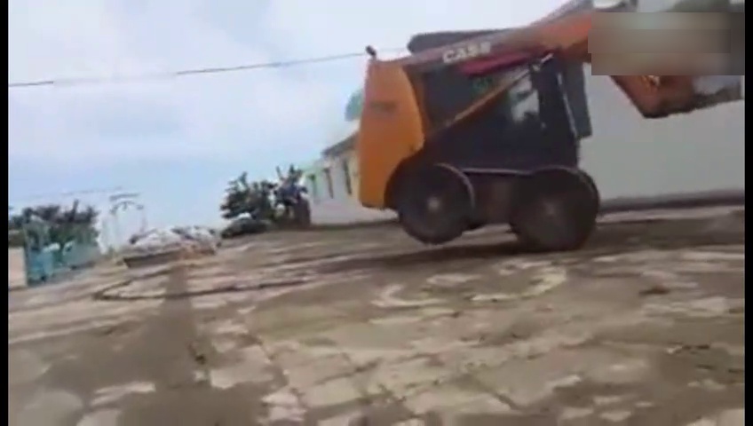 最新招募推土机驾驶员启事