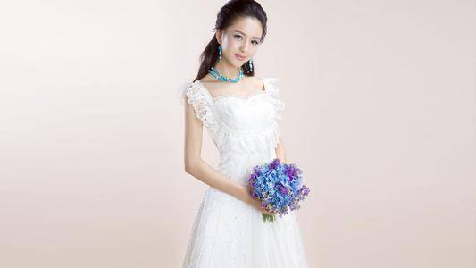 佟丽娅最新发型引领时尚潮流,揭秘新发型名称