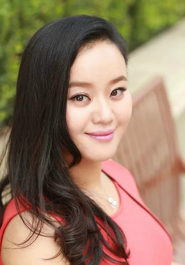 何翯最新照片大放送!震撼呈现✨