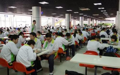 时政热点与小巷魅力,探索未知的小店风采