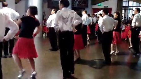 最新小拉舞,舞动友情,传递爱的温暖力量