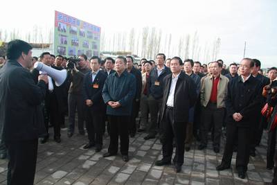 新疆农七师最新领导班子的日常风采展示