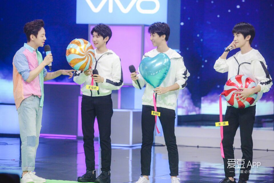 快乐大本营最新精彩瞬间回顾,自然美景之旅与综艺魅力之旅的双重盛宴