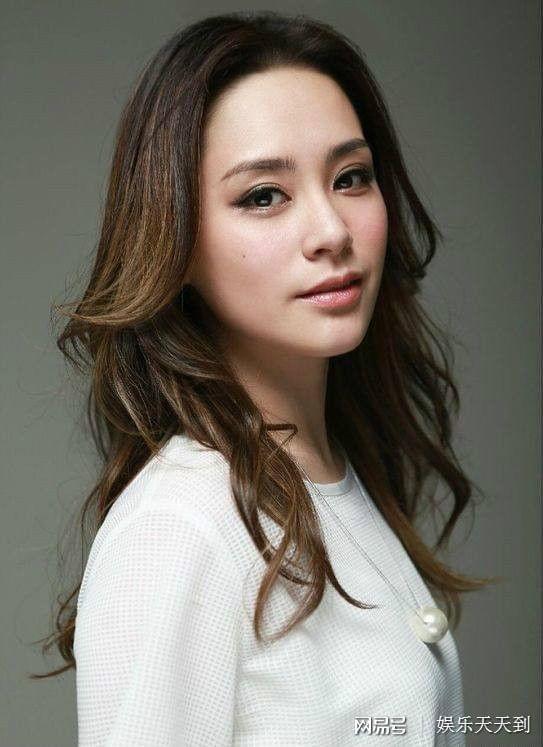 出轨女明星的日常生活与暖心瞬间