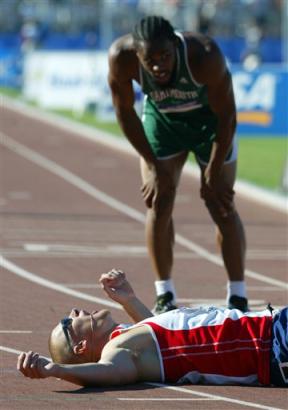 痛苦比赛中的友情与陪伴力量