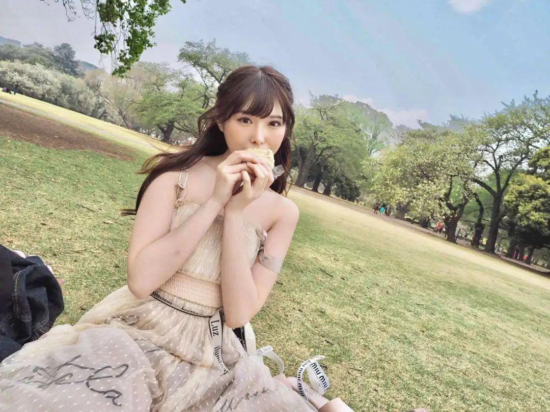 关于AV最新在线观看的探讨与观点警告,内容涉黄,请注意自律。