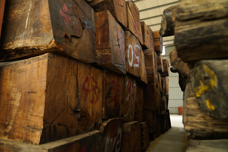 缅甸花梨行情分析,市场走势与多元观点探讨