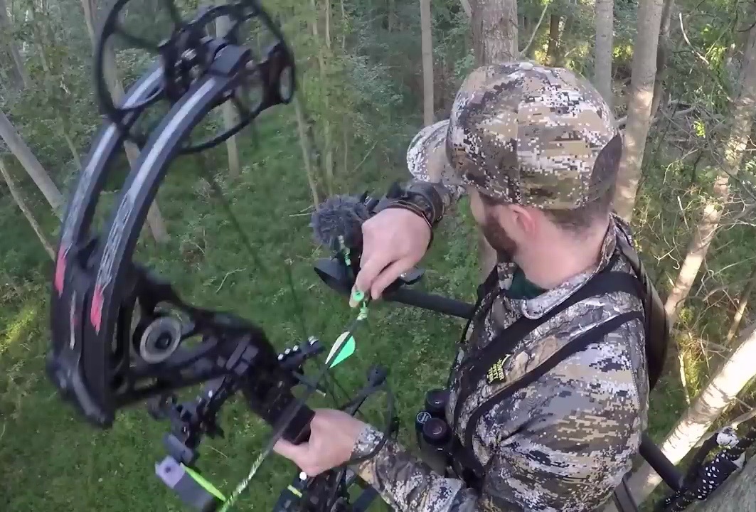 最新复合弓狩猎精彩瞬间,速度与精准的完美融合