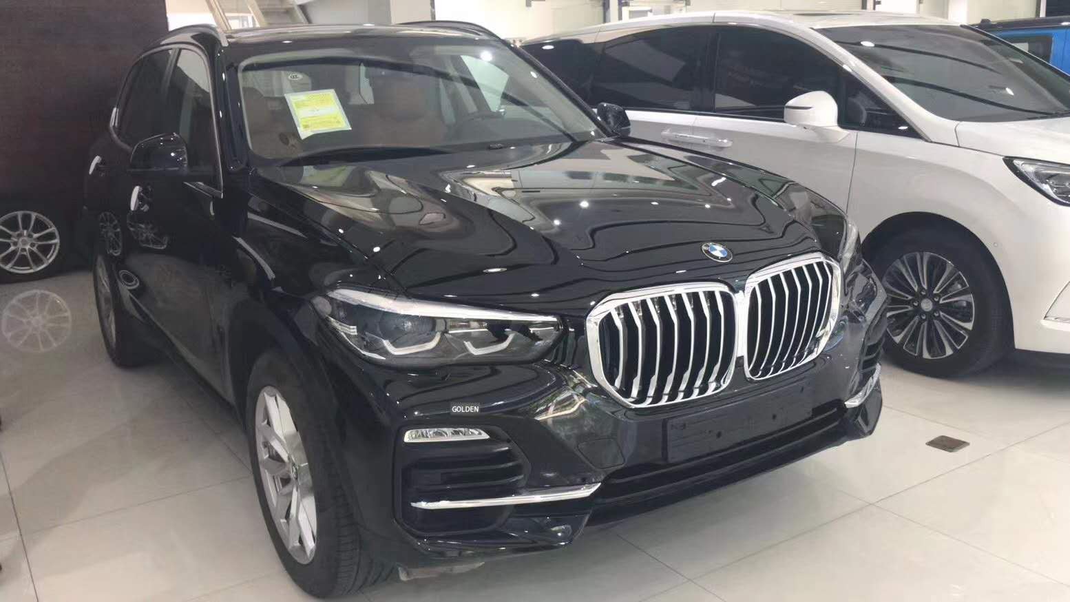 宝马X5最新报价,科技与豪华的极致融合车辆亮相市场