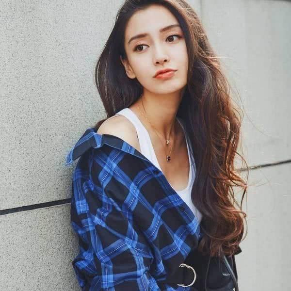 双子座女明星的旅行探索,自然美景与内心平和的追求