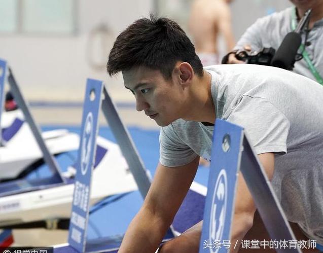 宁泽涛夺冠荣耀时刻,体现不懈精神的光辉瞬间