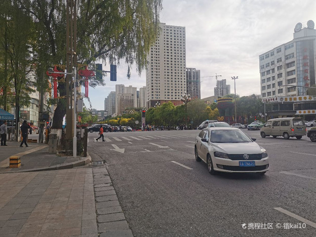 西宁街头最新动态,科技重塑街头,体验未来生活