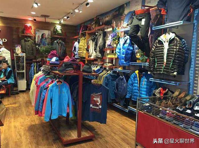 科技重塑时尚,上市服装店智能引领未来潮流