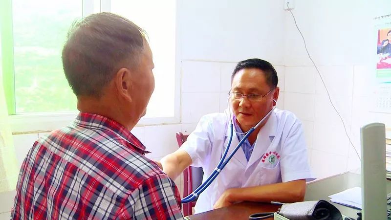 山村名医刘大柱的新征程,山村名医刘大柱新篇章