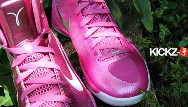 篮球鞋新款惊艳登场,引领潮流风尚,成为时尚新宠!