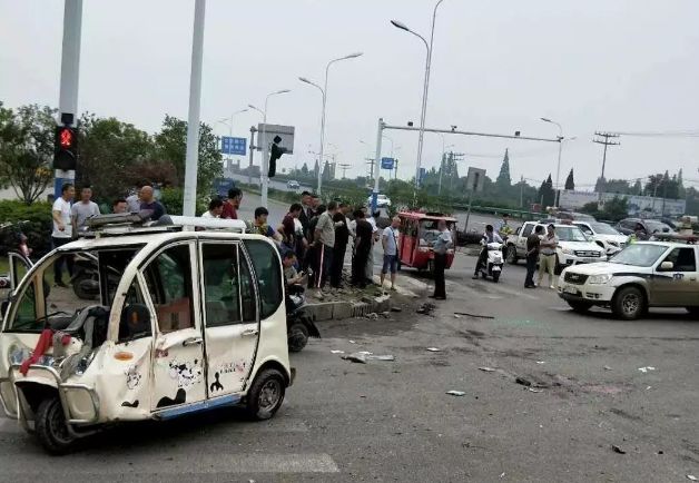 马鞍山最新车祸现场报道,安全警钟长鸣敲响
