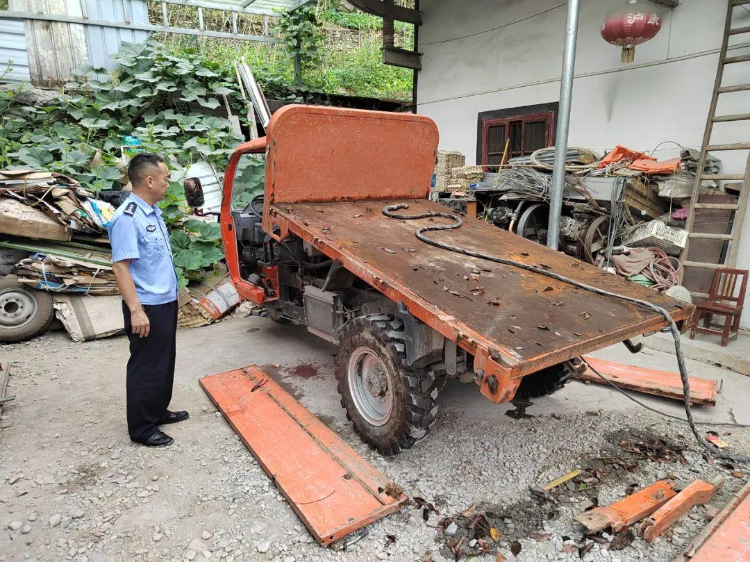 货车最新报废政策解读,探寻特色小店与报废年限揭秘