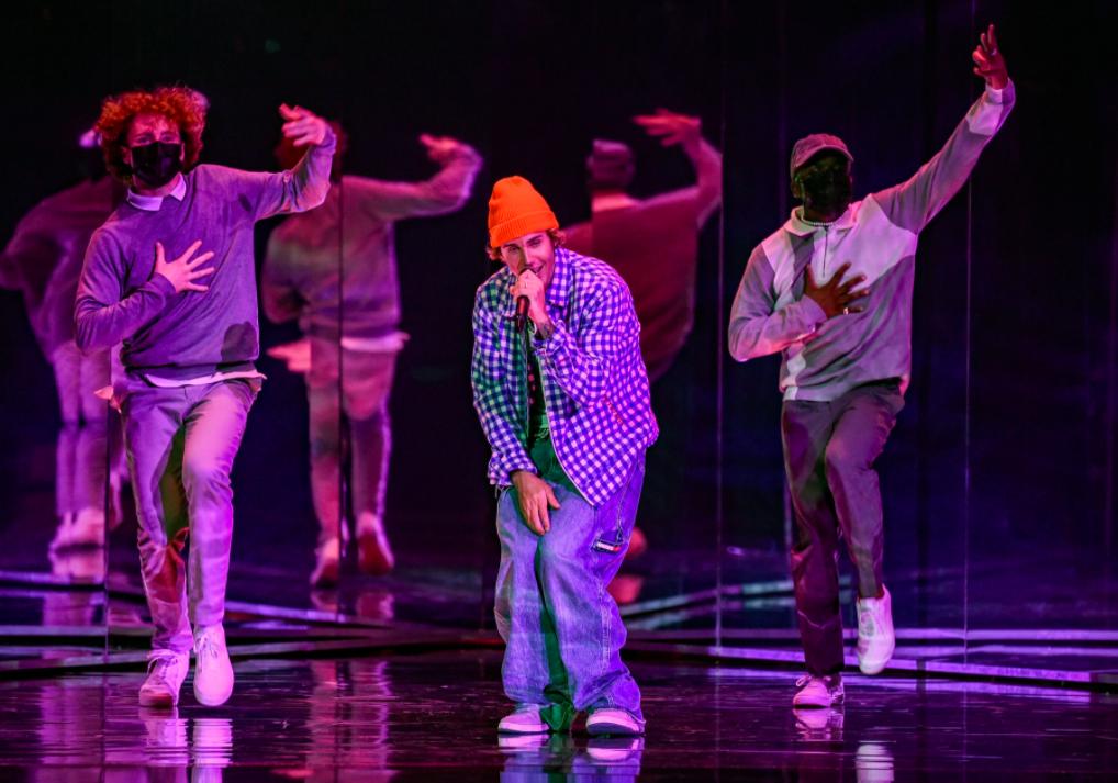 最新开场音乐与小巷隐藏特色小店的独特魅力