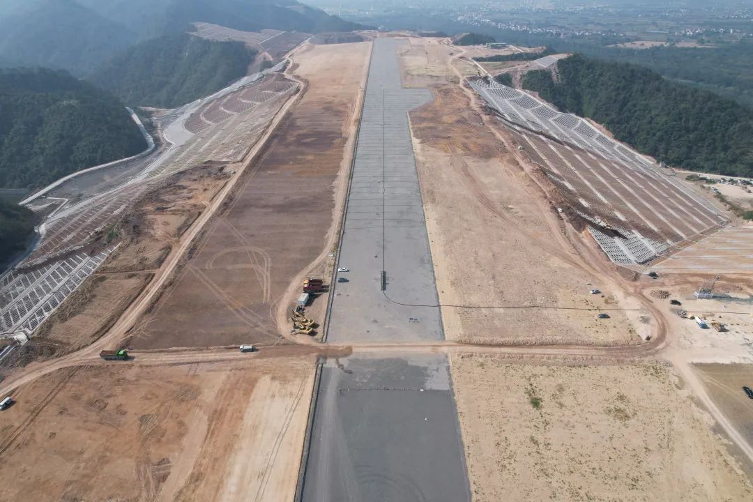 丽水飞机场最新动态,温馨飞行情缘揭秘