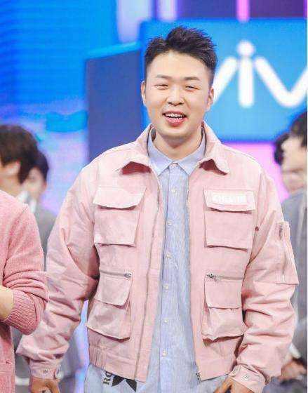 海涛最新动态,阳光下的欢乐日常揭秘