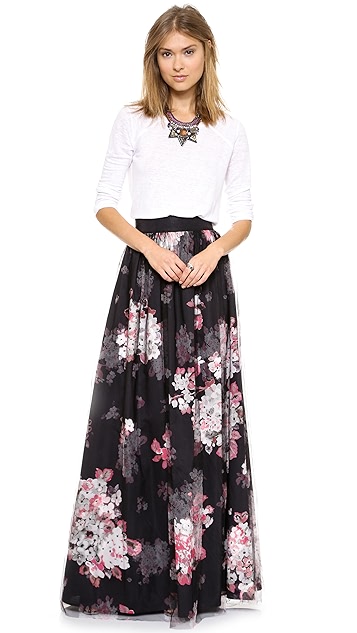 最新舞裙半身,舞动中的温情纽带风采展示