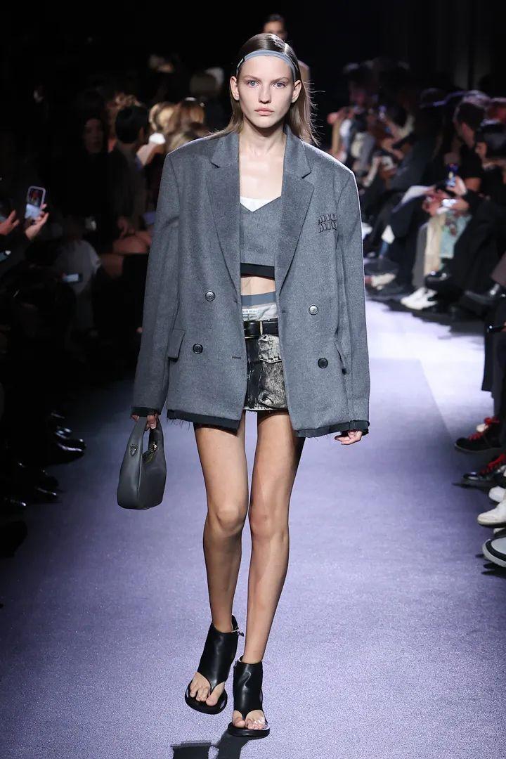 最新时装周,时尚潮流的盛宴大放异彩